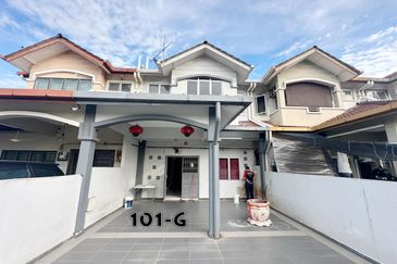 Taman Tepi Sungai ( Taman Teluk Pulai Indah )