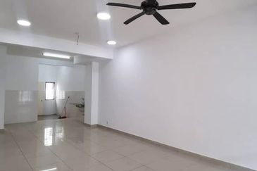 Crista (Erythrina Series), Setia Alam