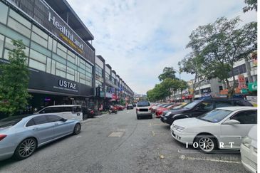 The Trillium @Lake Fields