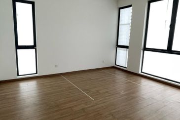 Lucent Residence @ twentyfive.7