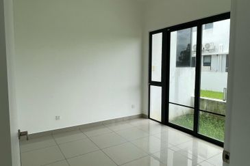 Lucent Residence @ twentyfive.7