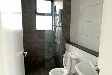 Lucent Residence @ twentyfive.7