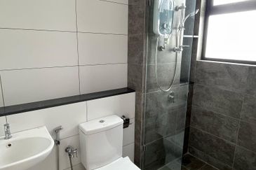 Lucent Residence @ twentyfive.7