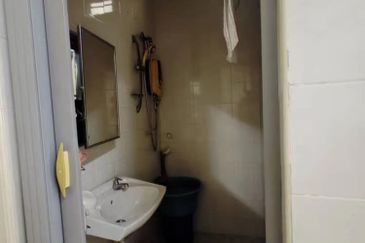 Taman Tepi Sungai ( Taman Teluk Pulai Indah )