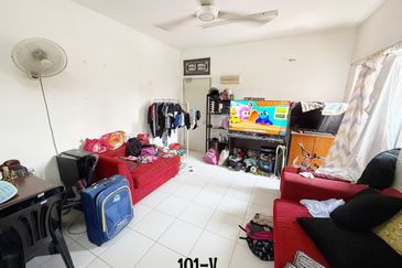 Pangsapuri Akasia, Bandar Botanic