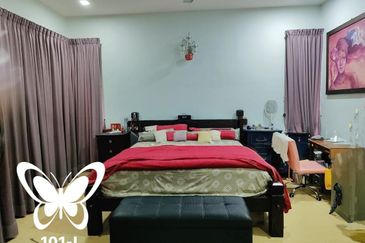 Jalan Kemuning Permai 33/43A 