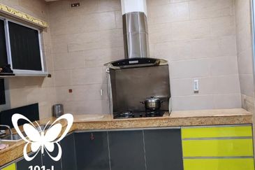 Jalan Kemuning Permai 33/43A 