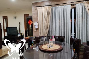 Jalan Kemuning Permai 33/43A 