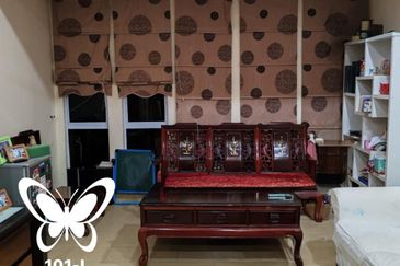 Jalan Kemuning Permai 33/43A 