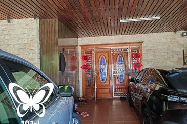 Jalan Kemuning Permai 33/43A 