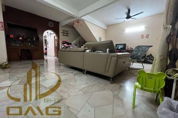 Taman Wangi (Tepi Sungai)