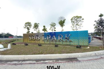 West Port, Pulau Indah