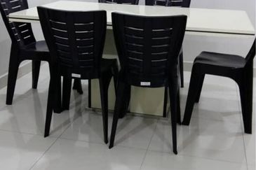 Pangsapuri Akasia, Bandar Botanic