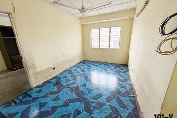 Bandar Bukit Tinggi 1 Apartment