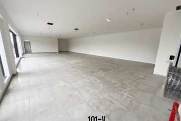 West Port, Pulau Indah