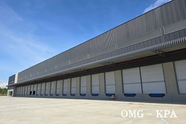 West Port, Pulau Indah