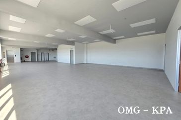 West Port, Pulau Indah