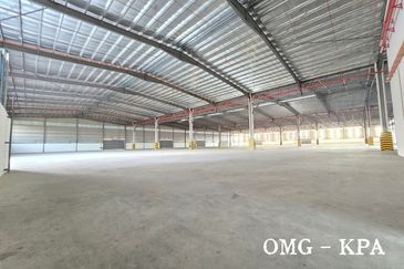 West Port, Pulau Indah