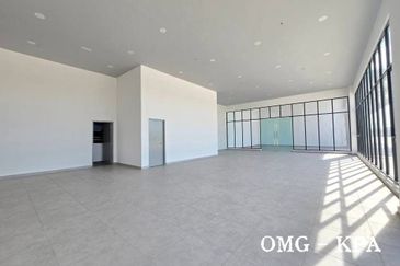 West Port, Pulau Indah