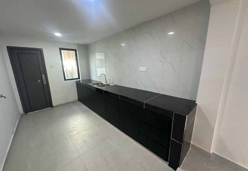 Jalan Mutiara Emas 2