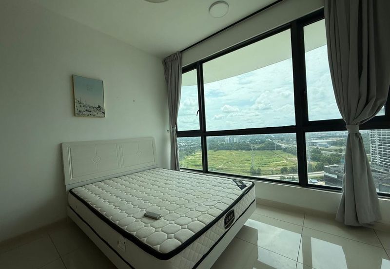 The M @ Medini Macrolink