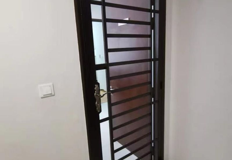 Baypoint @ Country Garden Danga Bay