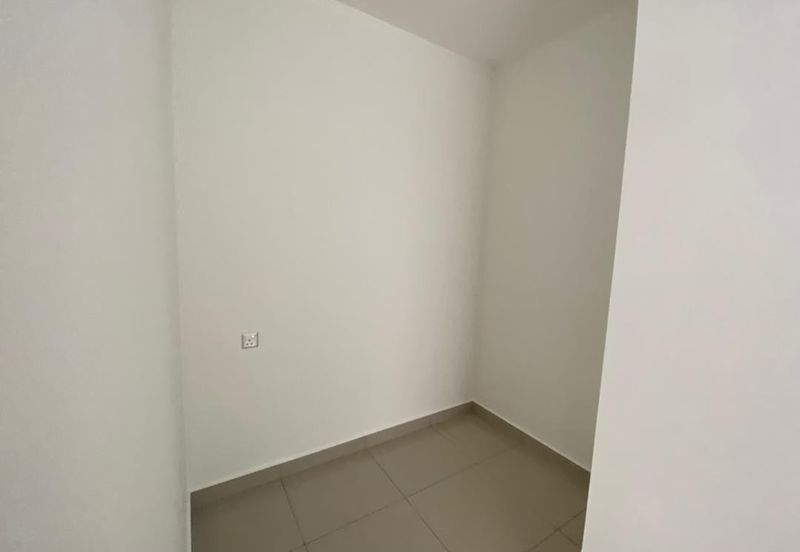 SKS Habitat Apartment, Larkin