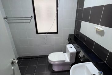 SKS Habitat Apartment, Larkin