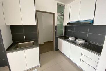 SKS Habitat Apartment, Larkin