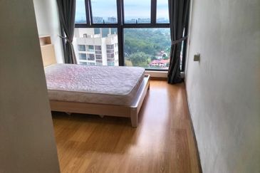 Baypoint @ Country Garden Danga Bay