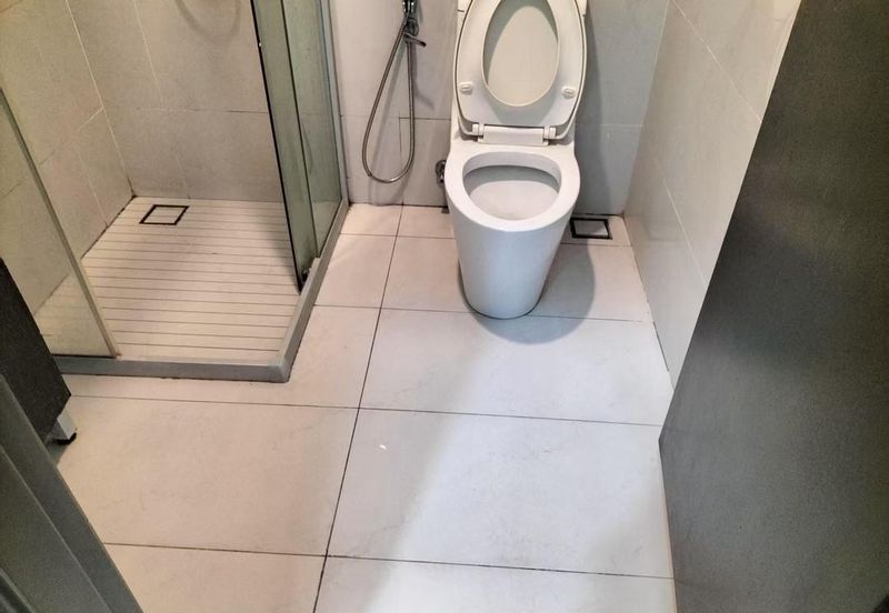 Baypoint @ Country Garden Danga Bay