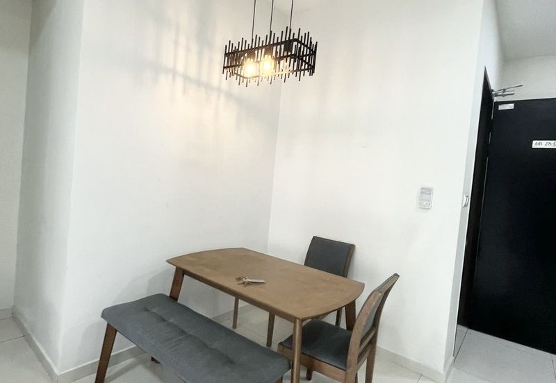 Baypoint @ Country Garden Danga Bay