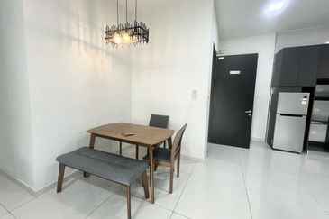 Baypoint @ Country Garden Danga Bay