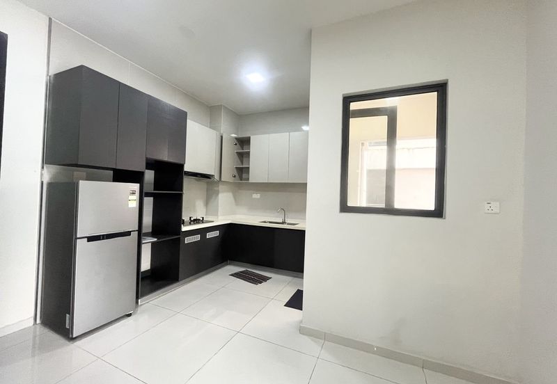 Baypoint @ Country Garden Danga Bay