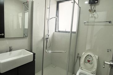 Baypoint @ Country Garden Danga Bay