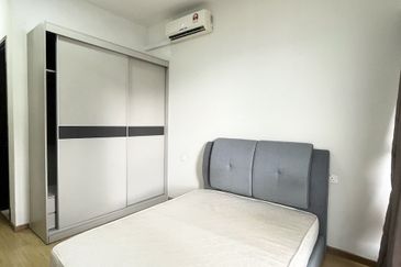 Baypoint @ Country Garden Danga Bay