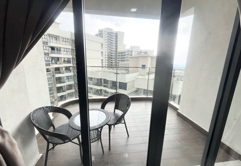 Baypoint @ Country Garden Danga Bay