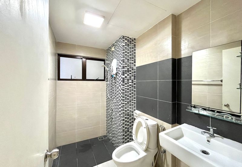 Ujana Executive Apartment