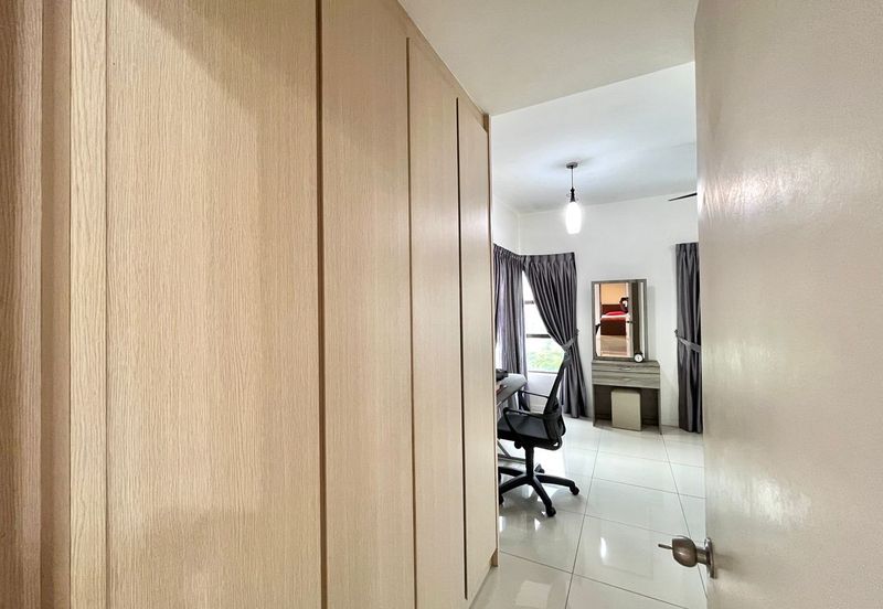 Ujana Executive Apartment