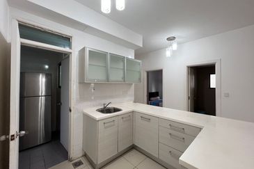 Ujana Executive Apartment