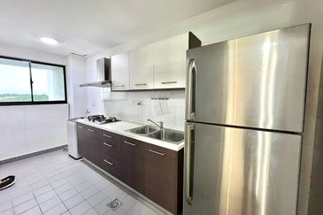 Ujana Executive Apartment