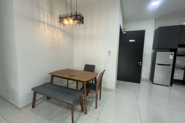 Baypoint @ Country Garden Danga Bay