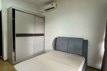 Baypoint @ Country Garden Danga Bay