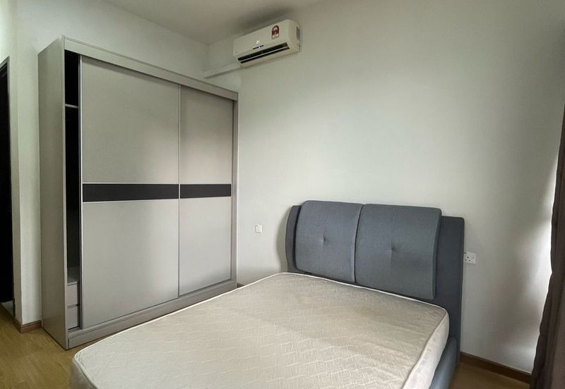 Baypoint @ Country Garden Danga Bay