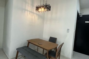 Baypoint @ Country Garden Danga Bay