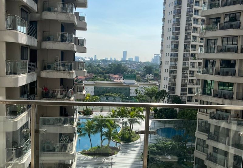 Baypoint @ Country Garden Danga Bay