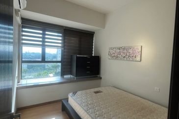 Baypoint @ Country Garden Danga Bay