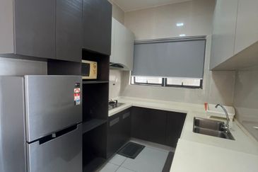 Baypoint @ Country Garden Danga Bay