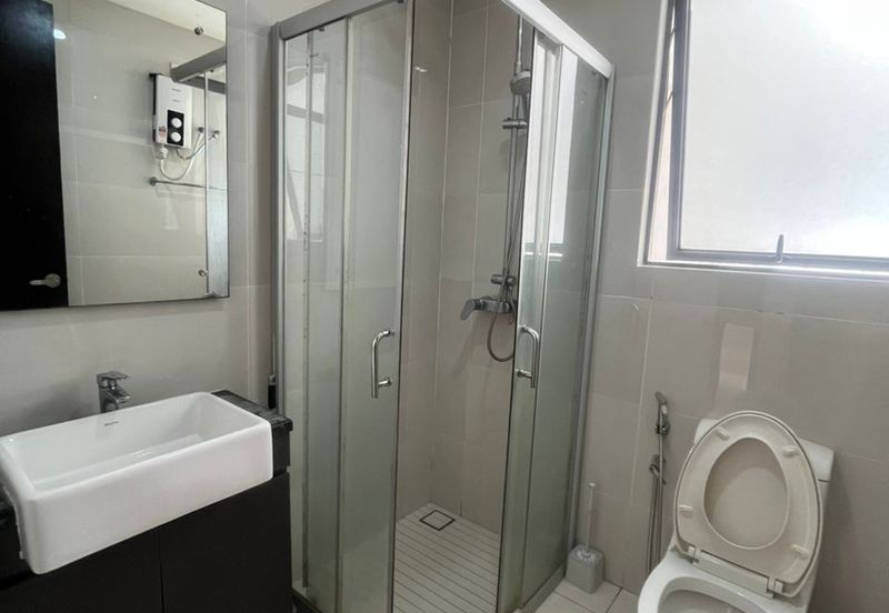 Baypoint @ Country Garden Danga Bay