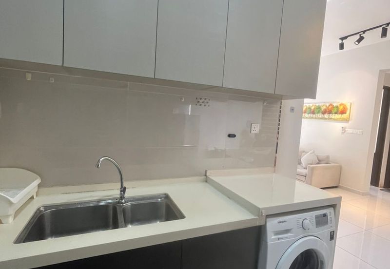 Baypoint @ Country Garden Danga Bay